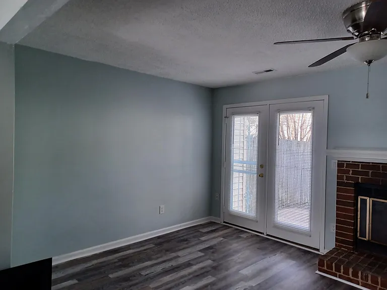 1356 Battleford Dr — Photo 2
