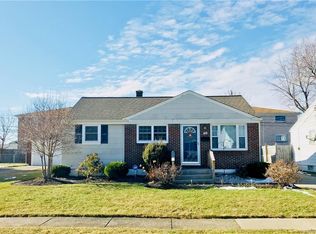 12 Parish Rd, Cheektowaga, NY 14225