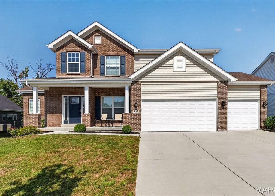 1st image of 823 Silver Buck Ln