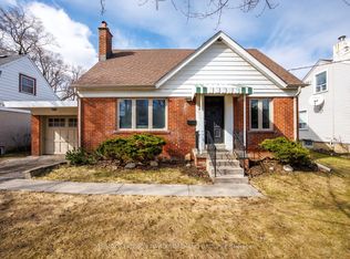 38 Touraine Ave, Toronto, ON M3H 1R2