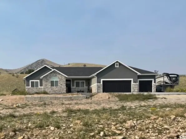 2156 W Ridgeline Rd, Stockton, UT 84071