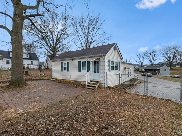 52 Linn Dr, Sainte Genevieve, MO 63670