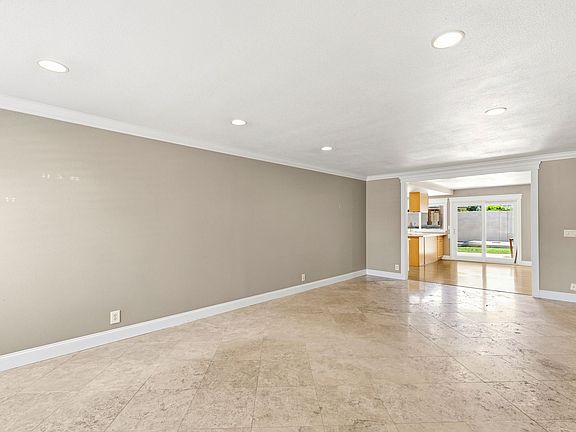 3rd image of 21421 Pinetree Ln