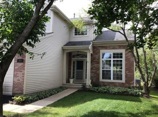 29526 N Birch Ave, Lake Bluff, IL 60044