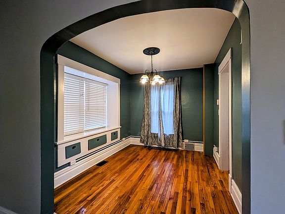 5th image of 222 N Holmes St