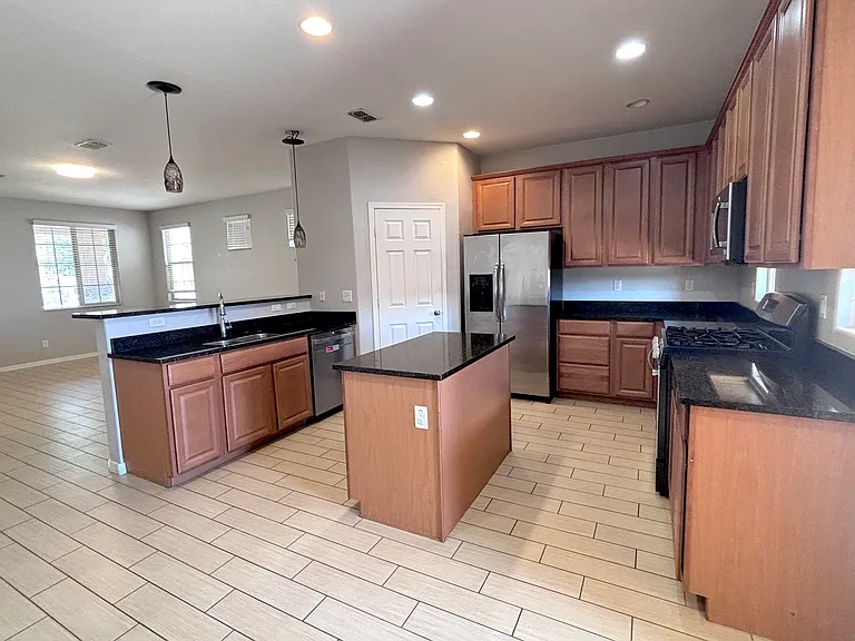 2969 E Glenhaven Dr — Photo 7