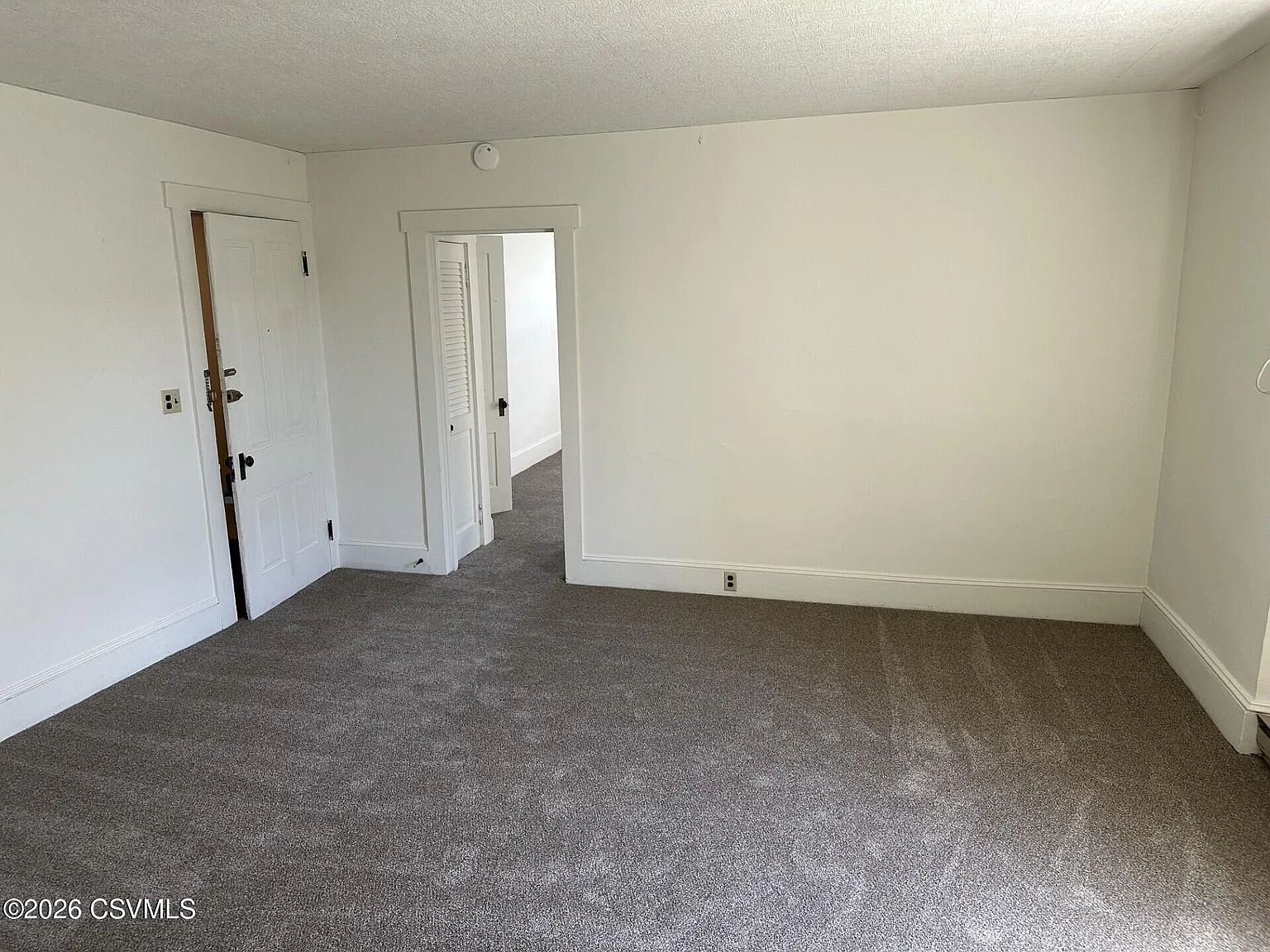 1 bed, 700 sqft, $1,000 — Photo 2