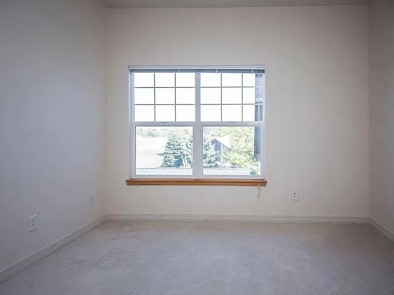 5220 Boardwalk Dr #F33 — Photo 16