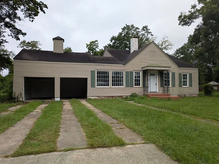 116 West Dr — Photo 1