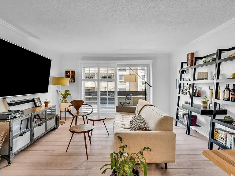 77 Fairmount Ave #105 — Photo 8