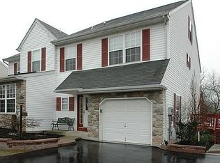 58 Country Rd, Perkasie, PA 18944