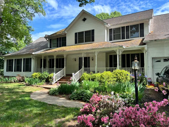 (undisclosed Address), Brookeville, MD 20833