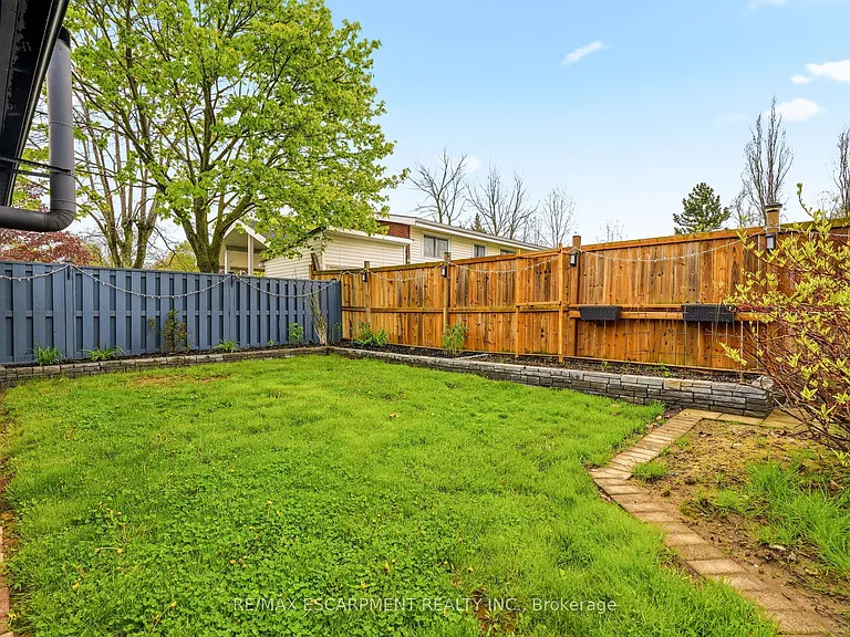 25 Briarsdale Dr — Photo 36