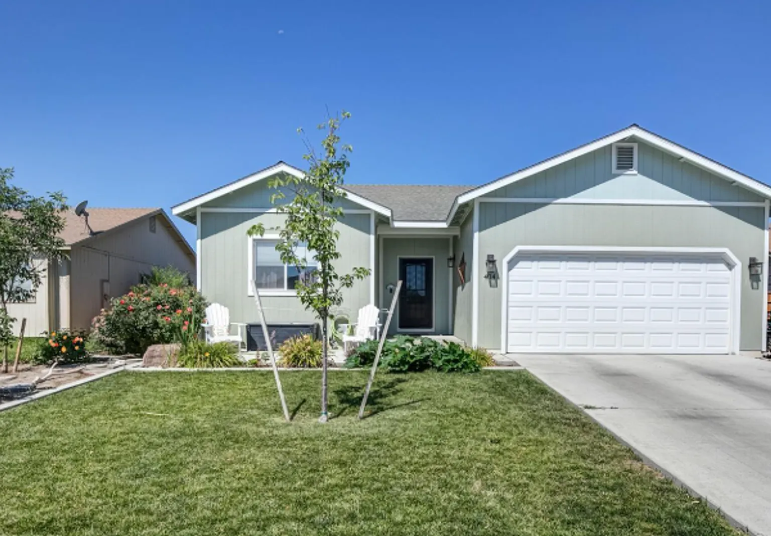 Military-Friendly Rental 3BR/2BA Reno Home — Photo 1