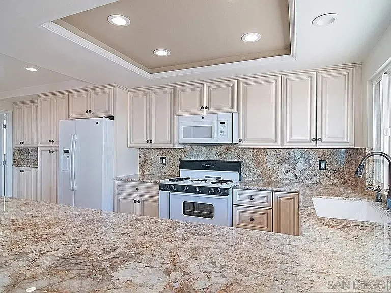 5415 Thunderbird Ln — Photo 6