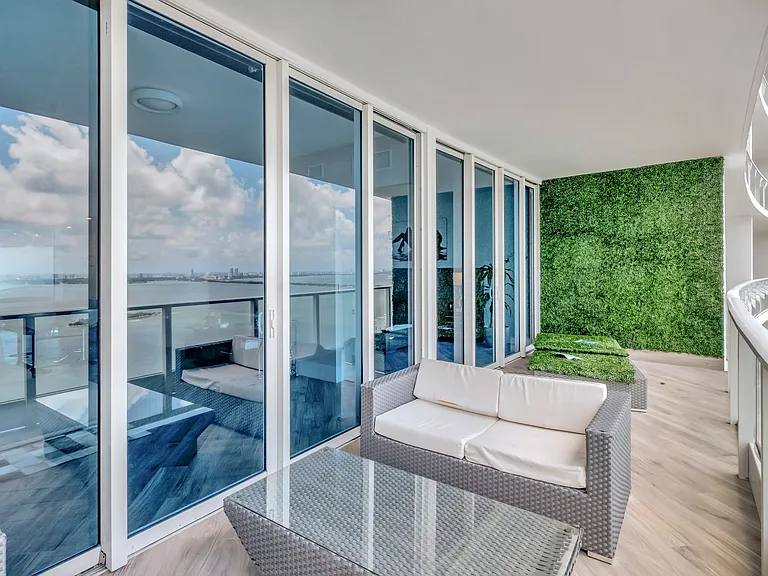 2020 N Bayshore Dr #3409 — Photo 21