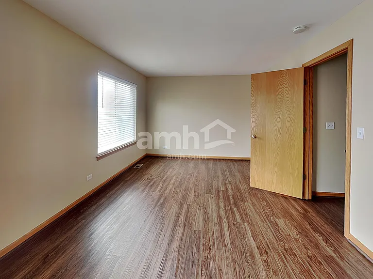 11S524 Rachael Ct — Photo 10