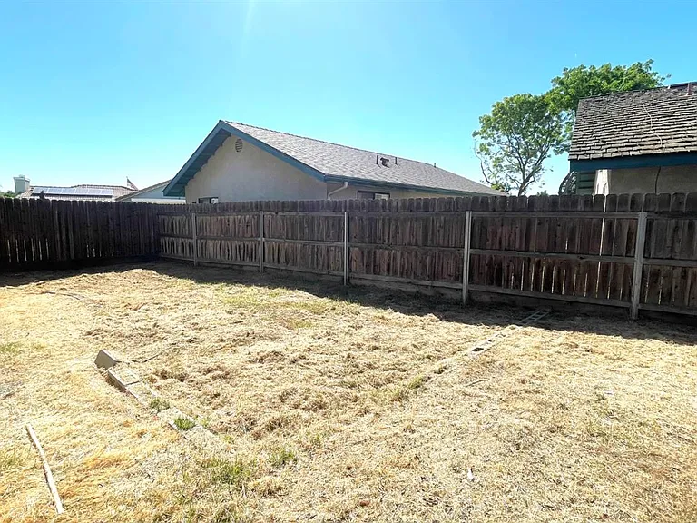 2425 Knowlwood Ct — Photo 16