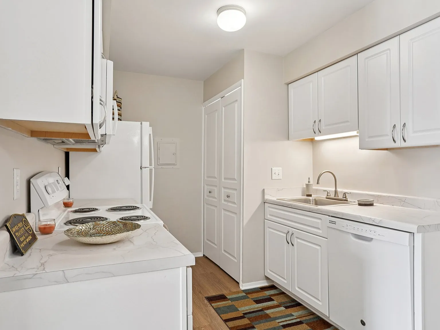 Swan Harbour Apartments — Photo 3