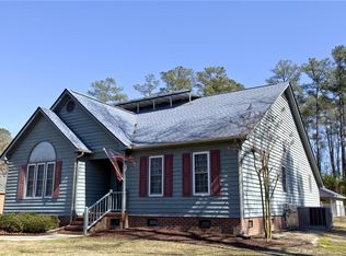 4020 Manchester Ln, Lumberton, NC 28360