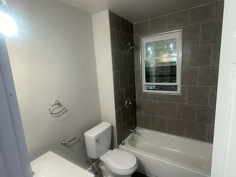 4047 Carter St #1DOWN — Photo 10