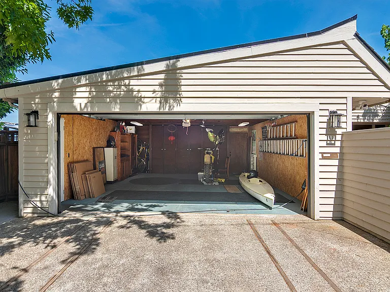 9620 Rainier Ave S — Photo 38