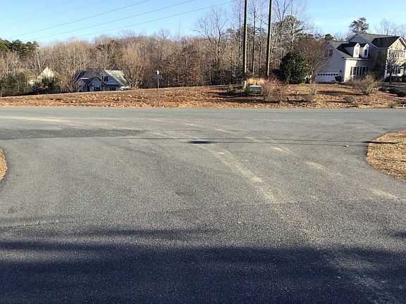 5th image of 24 Plum Ct