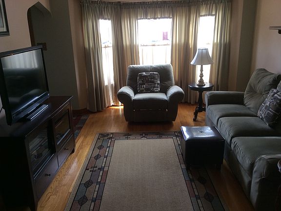2nd image of 5548 S Melvina Ave