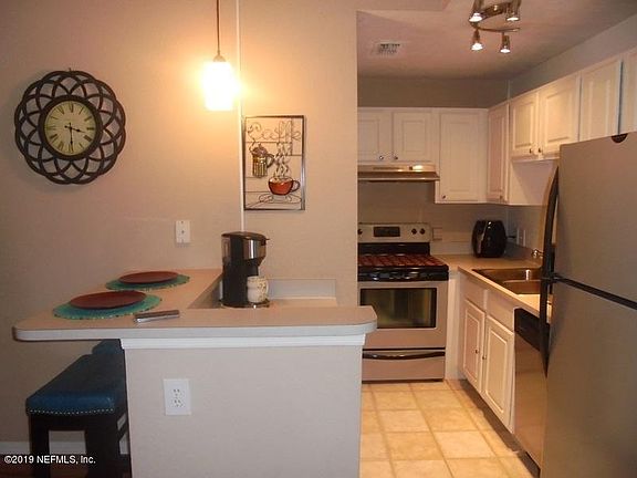 4th image of 13703 Richmond Park Dr N APT 3010