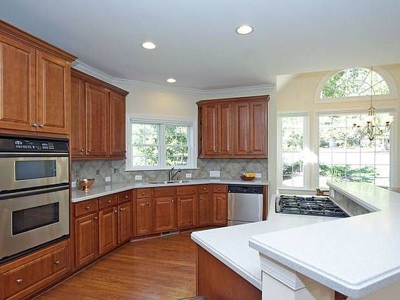 Large gourmet kitchen