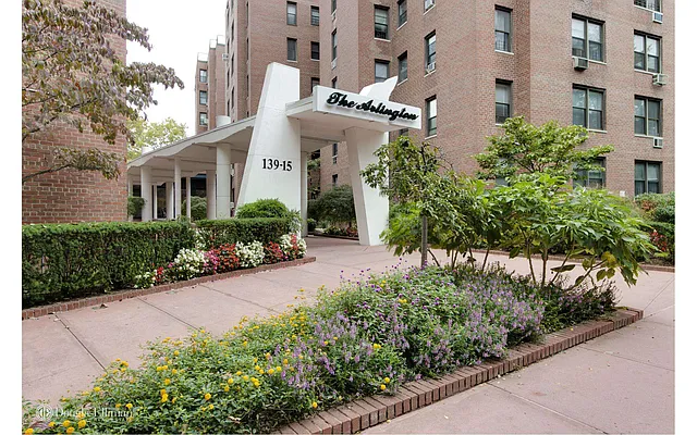 Sold by Douglas Elliman | media 20