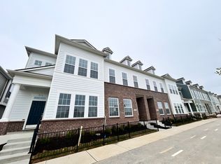 828 Kinzer Ave, Carmel, IN 46032