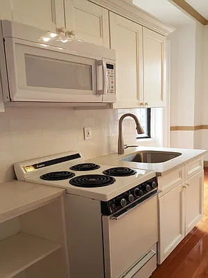 Rented by Sotheby's International Realty | media 28