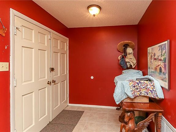 3rd image of 159 Lago Vista Blvd