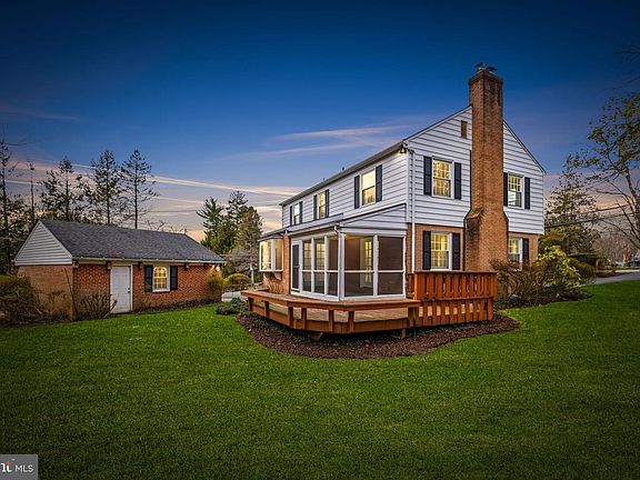 2nd image of 1607 Ruxton Rd