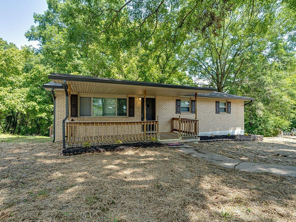 1st image of 6 Canary Ln