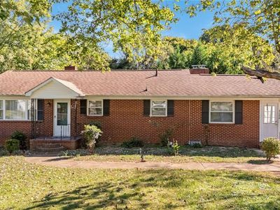 2124 Lindale St, Winston Salem, NC, 27127