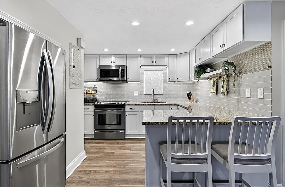 2 bed, 630 sqft, $1,850 — Photo 3