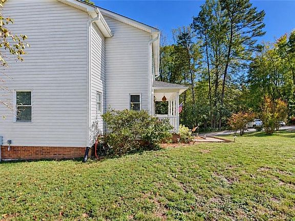 5th image of 5051 Commodore Ln