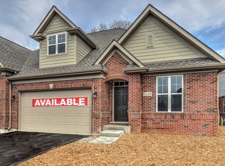 1629 Castle Lawn Ct #1-2, Naperville, IL 60565