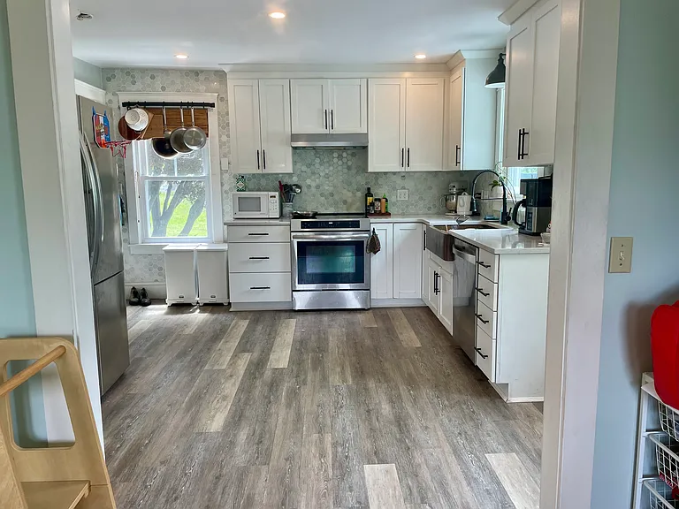 135 Anthoine St — Photo 16