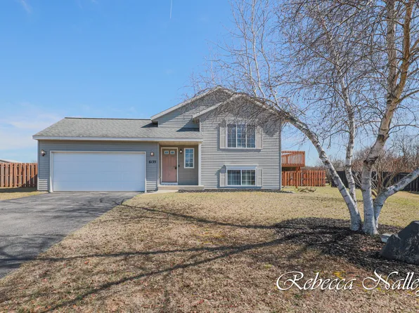 6135 Autumn Ridge Dr, Greenville, MI 48838