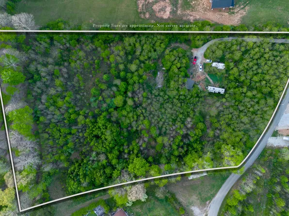 147 Lancer Rd, Harriman, TN 37748