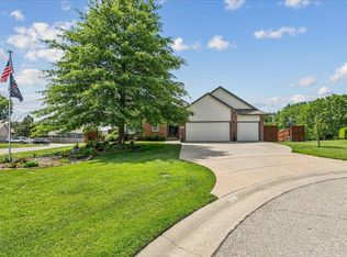 4702 E Eagles Landing Ct, Wichita, KS 67220