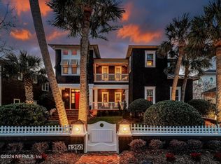 1250 E Coast Dr, Atlantic Beach, FL 32233