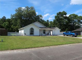 118 Honeysuckle Rd, Kingsland, GA 31548