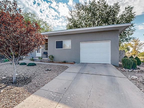 3rd image of 2732 Alamosa Dr