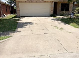 8610 Cedar Post Ct, Dallas, TX 75227