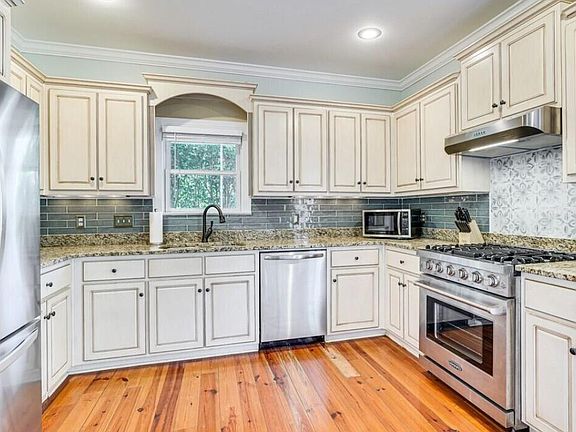 4th image of 707 Hickman Road