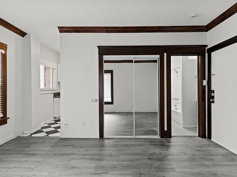 330 Cedar Avenue — Photo 18